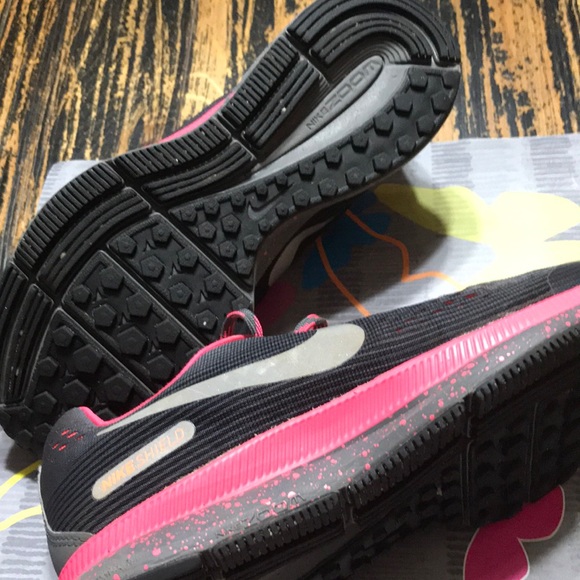 GIRLS NIKE ZOOM SHIELD PEGASUS 34 - Picture 7 of 7